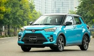 Xe cũ, nên mua Toyota Raize hay VinFast VF 5?