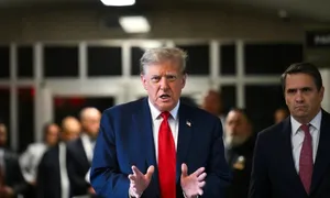 Cuộc đấu giữa ông Trump với giới truyền thông Mỹ tăng nhiệt
