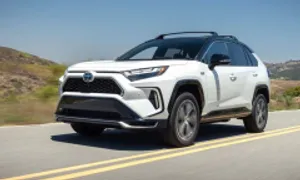 Doanh số ôtô tăng nhờ xe hybrid Doanh số ôtô tăng nhờ xe hybrid