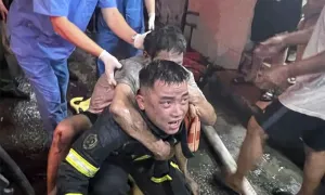 Những lần ngược dòng lửa cứu người của thượng uý cảnh sát say nghề Những lần ngược dòng lửa cứu người của thượng uý cảnh sát say nghề