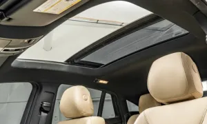 Chủ xe kiện Mercedes vì vỡ cửa sổ trời Chủ xe kiện Mercedes vì vỡ cửa sổ trời