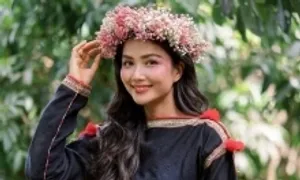 Váy áo thổ cẩm giúp H'Hen Niê ghi điểm Váy áo thổ cẩm giúp H'Hen Niê ghi điểm