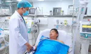 Cứu sống tài xế ngưng tim Cứu sống tài xế ngưng tim