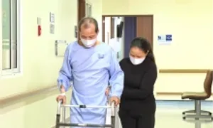 Đầu đạn 40 năm kẹt trong cột sống người đàn ông Đầu đạn 40 năm kẹt trong cột sống người đàn ông
