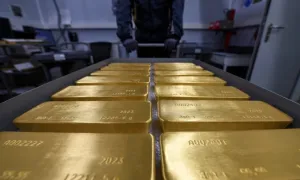 Giá vàng thế giới vượt xa mốc 3.100 USD Giá vàng thế giới vượt xa mốc 3.100 USD