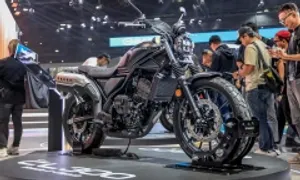 Honda CL300 E-Clutch - 'tiểu scrambler' giá 4.800 USD Honda CL300 E-Clutch - 'tiểu scrambler' giá 4.800 USD