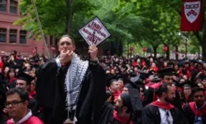Chính quyền Trump xem xét lại gần 9 tỷ USD tài trợ cho Đại học Harvard Chính quyền Trump xem xét lại gần 9 tỷ USD tài trợ cho Đại học Harvard