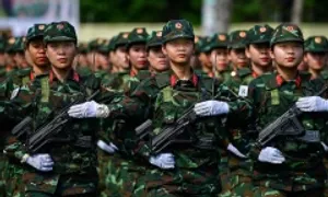 Đoàn diễu binh, diễu hành lễ 30/4 đi qua nhiều đường ở TP HCM Đoàn diễu binh, diễu hành lễ 30/4 đi qua nhiều đường ở TP HCM