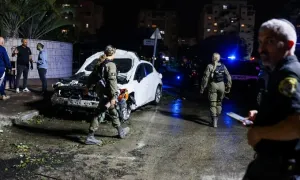 Hamas phóng loạt rocket vào hai thành phố Israel Hamas phóng loạt rocket vào hai thành phố Israel