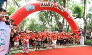 2.000 trẻ em chạy bộ trong lòng Kinh thành Huế cùng gia đình 2.000 trẻ em chạy bộ trong lòng Kinh thành Huế cùng gia đình