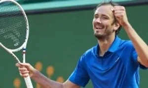 Medvedev chật vật vào vòng hai Monte Carlo Masters Medvedev chật vật vào vòng hai Monte Carlo Masters