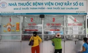 Bệnh viện đầu tiên hỗ trợ mua BHYT cho bệnh nhân