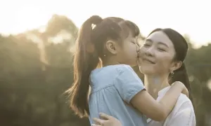Người mẹ kế khiến cả làng tôi bỏ định kiến 'dì ghẻ - con chồng' Người mẹ kế khiến cả làng tôi bỏ định kiến 'dì ghẻ - con chồng'
