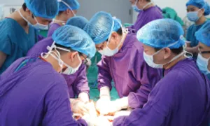 Gần 100 y bác sĩ xuyên đêm ghép tạng hồi sinh ba cuộc đời Gần 100 y bác sĩ xuyên đêm ghép tạng hồi sinh ba cuộc đời