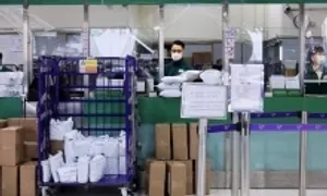Hong Kong ngừng giao hàng bưu kiện tới Mỹ Hong Kong ngừng giao hàng bưu kiện tới Mỹ