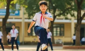 Con tôi Toán 10, Văn 9 nhưng phát khóc vì tâng cầu không được 5 cái