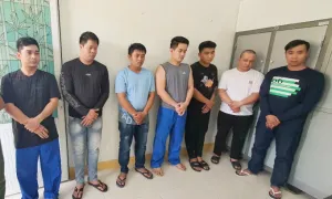 300 cảnh sát vây bắt nhóm đập phá quán phở 300 cảnh sát vây bắt nhóm đập phá quán phở