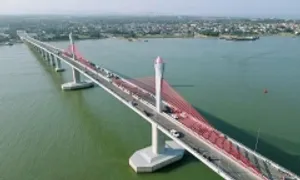 Cấm cầu cửa Hội để chống bão Kajiki Cấm cầu cửa Hội để chống bão Kajiki