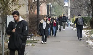 Chuyên gia cảnh báo về khủng hoảng tâm lý ở du học sinh Canada Chuyên gia cảnh báo về khủng hoảng tâm lý ở du học sinh Canada
