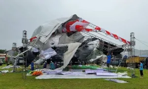 'Giải cứu' đám cưới trong bão Bualoi 'Giải cứu' đám cưới trong bão Bualoi
