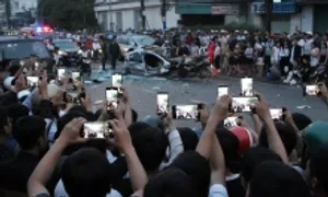 Quay video, livestream cảnh tang thương, vô duyên hay phạm pháp? Quay video, livestream cảnh tang thương, vô duyên hay phạm pháp?