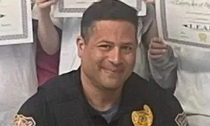 Cảnh sát Mỹ phớt lờ cuộc gọi 911 báo 'có nổ súng' để đi mua pizza